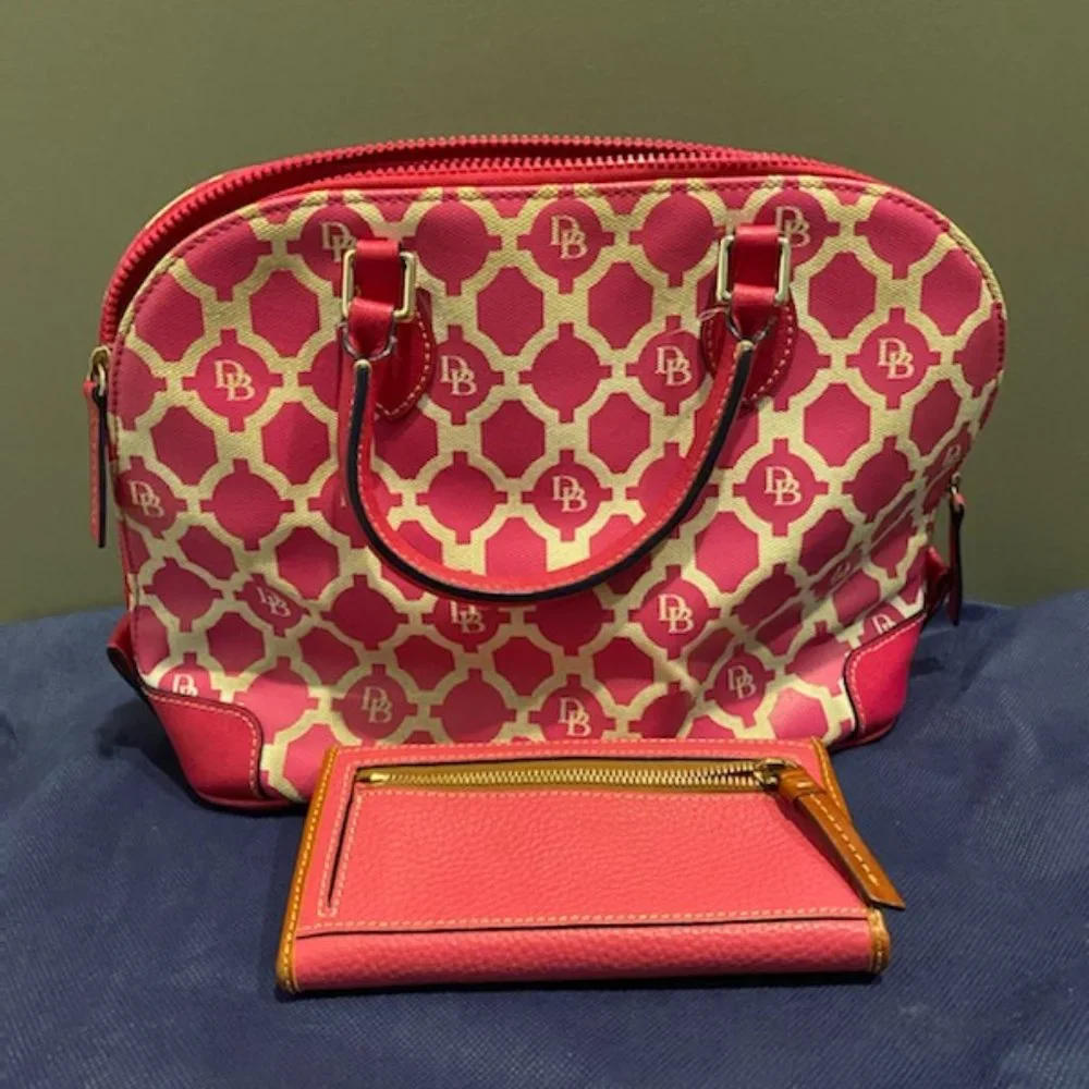 Dooney and Bourke Sanibel Shoulder Strap Purse and Matching Wallet - Picture 2 of 4